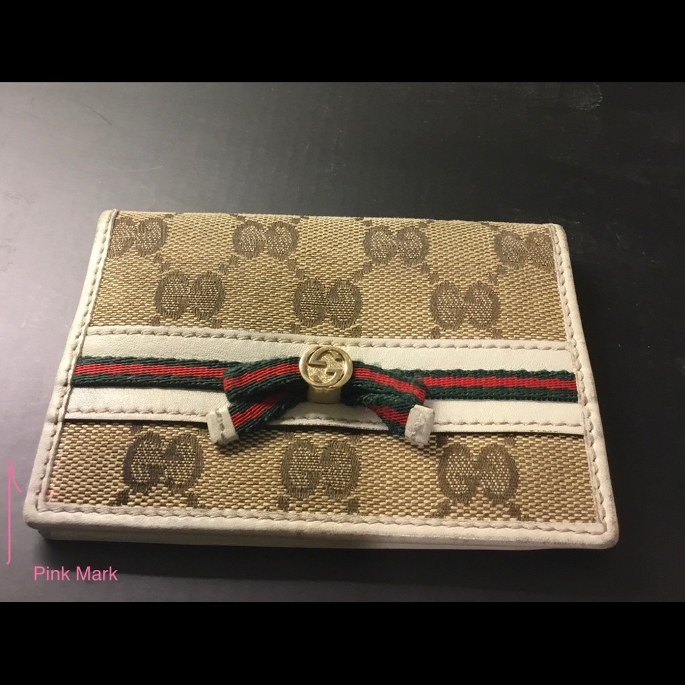 Gucci Wallet with Sherry ribbon